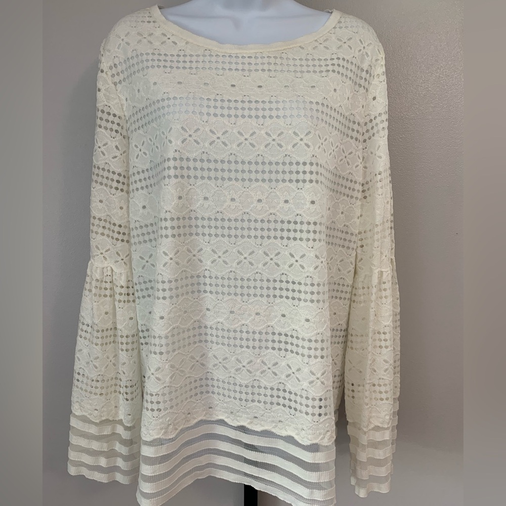 Max Studio White Long Sleeve Lace Top